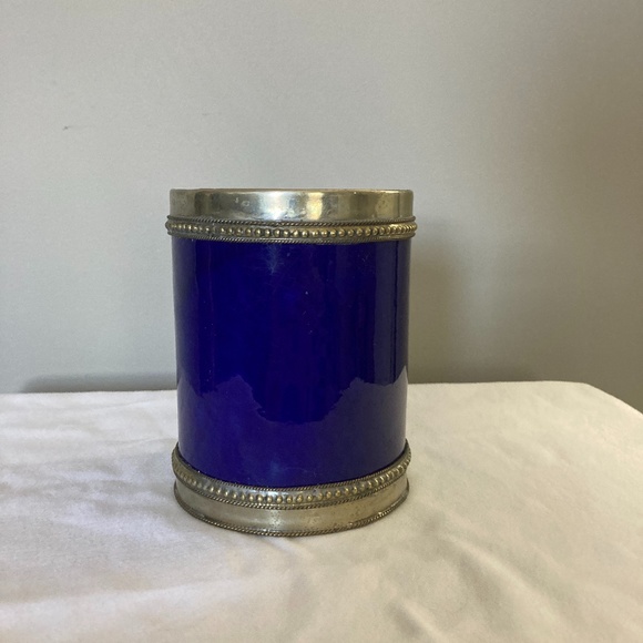 Artisan Glass Vase - Picture 2 of 4